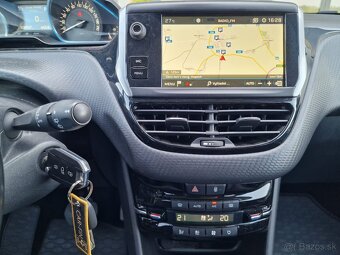 Peugeot 2008 1.2 PureTech 110 E6.2 Allure A/T - 12