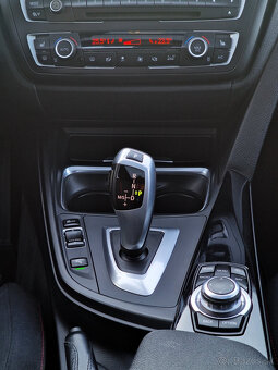 BMW 318d F31 Touring Sport Line - 12