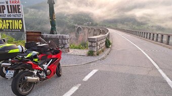 Honda VFR 800 F, posledny model 2014-2021,kup SR, minimum km - 12