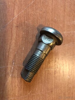 Brzdový kolesový valček uaz, Gaz, Volga - 12