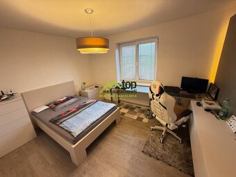 Veľké Zálužie - RD priestranný, zariadený, garáž a pozemok - 12