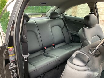 MERCEDES-BENZ C TRIEDA KUPÉ 230 V6 EVOLUTION SPORT 7G A/T - 12