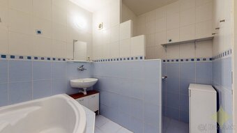 Na predaj 3 izbový byt v Lučenci na Rúbanisku III na 8/12 po - 12