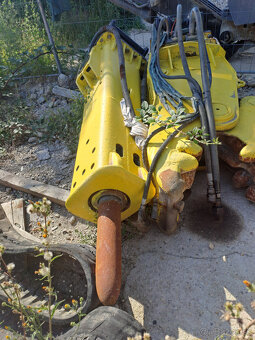 Pásový bager Volvo - 12