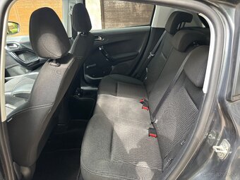 Predám Peugeot 208 2014 1.2 VTi - 12