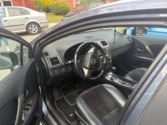 Avensis - 12