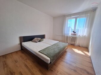 Zrekonštruovaný 2 izbový byt na PREDAJ - 12