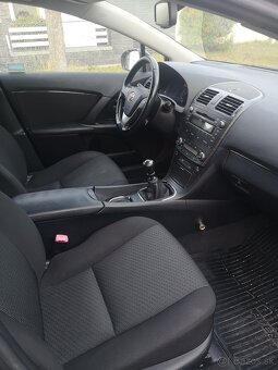 Toyota avensis 2.0d4d - 12