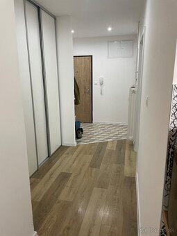 Príjemný 3 izbový byt na Dlhých Honoch - 12