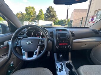 Kia Sorento 2,2 Crdi 4x4 automat TOP stav - 12