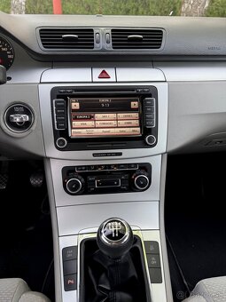 Volkswagen Passat B6 Combi HIGHLINE CR - 12