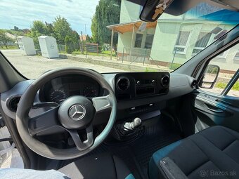 Mercedes-Benz Sprinter 211 - 12
