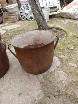 Staré liatinové hrnce - 12