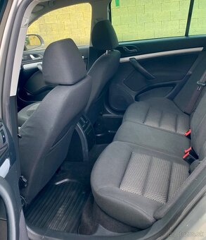 Škoda Octavia SCOUT 2.0 TDI CR DSG 4X4 103KW COMBI 160000KM - 12