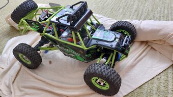 RC model acros - 12