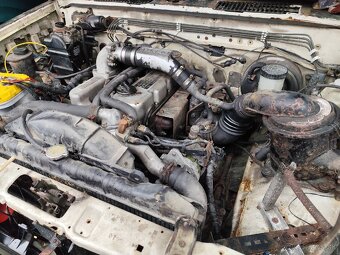 Rozpredám Nissan Terrano 1 WD21 2,7 TD 74kw - 12