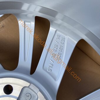 NOVÉ Nevis Octavia 4 - 12