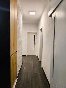 Rodinný dom s bazénom 10 min. od Levíc - 12