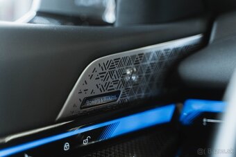 BMW 550e M-Sport xDrive - 12