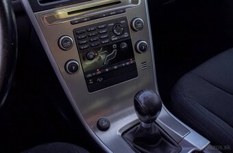 Volvo XC60 D5 (151kW) AWD Kinetic - 12