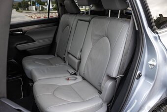 Toyota Highlander 2.5 Hybrid Dynamic Force Executive AWD - 12