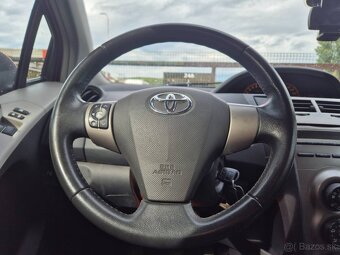 Predám  Toyota Yaris 1.0I VVT-i Active - 12