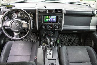 Toyota FJ Cruiser Land - 12
