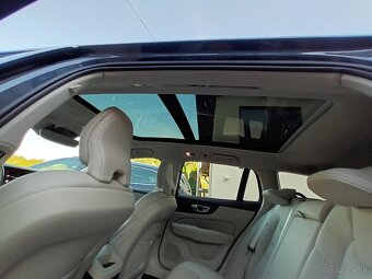 VOLVO V60 B4 INSCRIPTION B4 2,0D/145KW A8 2022 - 12