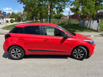 HYUNDAI i20 - 12