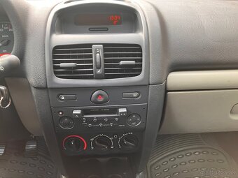 Predám Renault Clio MK2, 1.5 dCi, r. 2003 – 5 dverí - 12