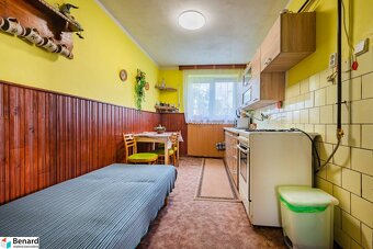 NA PREDAJ BYT v BYTOVOM DOME s vlas. POZEMKOM 325 m2, V. Šar - 12