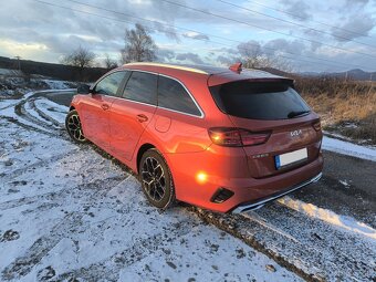 Predám KIA CEED SW GT - Line - 12