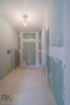 Priestranný 2-izbový byt s krásnym výhľadom na Vysoké Tatry - 12