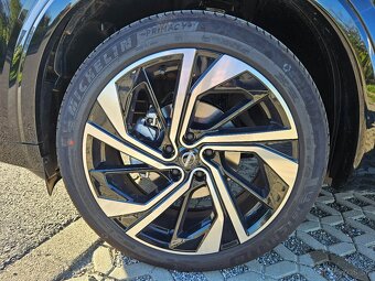 Nissan Qashqai 1,3 DIG-T mHEV 158k 2WD AT TEKNA PLUS - 12