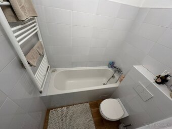 Na predaj pekný 2.5 izb. byt , výmera 58 m2, kompl. rekonšt. - 12