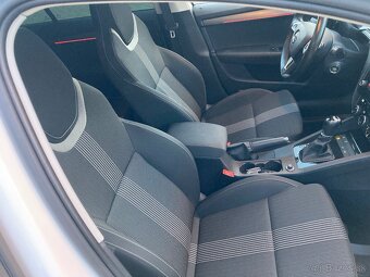 SKODA OCTAVIA COMBI III 2.0 TDi 150PS 6 DSG SPORTLINE 2019 - 12
