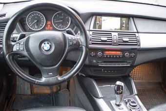 BMW X6 xDrive 30d 245k - 12