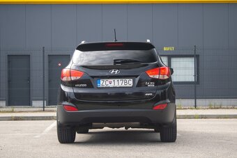 Hyundai ix35 2.0 CRDi VGT Premium 4x4 A/T - 12