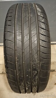 Prakticky nové letné pneumatiky Bridgestone - 235/55 r18 - 12