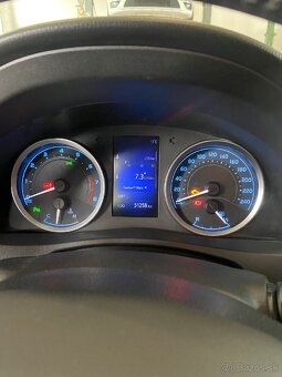 Toyota Corolla 1.6 Active - 12