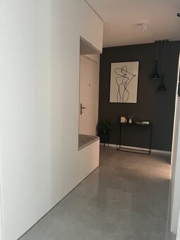 Na prenájom 3 izbový byt s výhľadom a terasou - 12