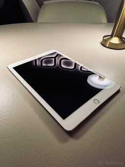 iPad Air 2 zlatý 128GB - 12