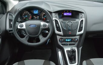 Ford Focus Array 1.60 SR voz - 12