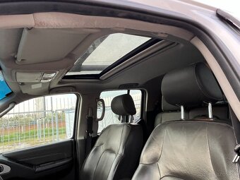 Nissan Navara 4WD s uzávierkou - 12