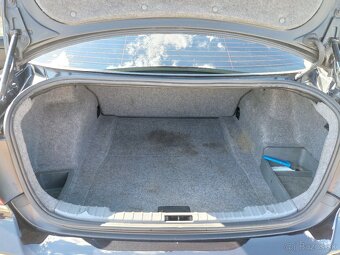 BMW Rad 3 E90 320d (120kW) Automat - 12