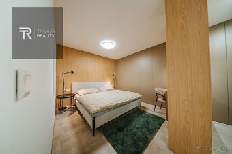 CENTRUM MESTA TRNAVA, KOMPLETNE ZARIADENÝ BYT NA KAPITULSKEJ - 12