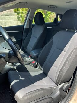 Hyundai i30 Benzín+LPG, 2014, 73 kW, 125927 km - 12