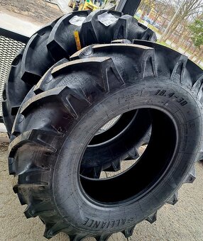 TRAKTOROVA PNEUMATIKA,PLASTE GUMY TRAKTOR ZETOR UKT - 12