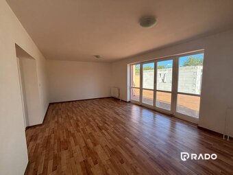 RADO | 6-izbový rodinný dom s pozemkom 2218m2  | Horňany - 12