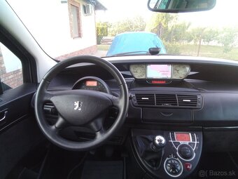 Peugeot 807 - 12